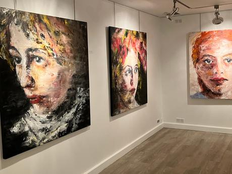 Galerie Etienne De Causans –  Exposition  Sandrine Hattata – dernier jour le 4 Février 2023.