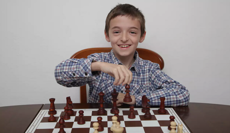 Ce jeune virtuose des échecs qui coche toutes les cases