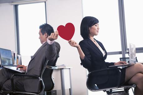 Faire l’amour sur le lieu de travail : un fantasme pour 92 % des Français