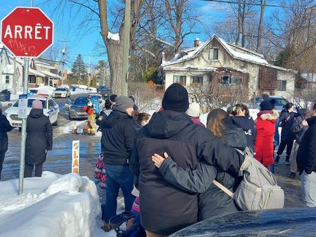 Pas Les Fusils des États-Unis, Mais Les Mâles d'Amérique