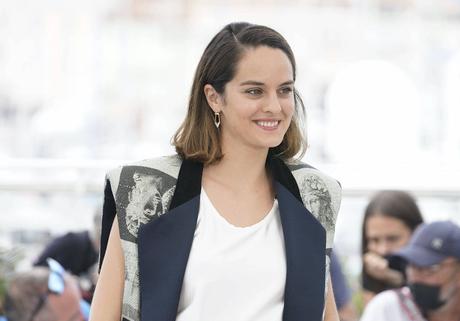 Emmanuelle : Noémie Merlant en vedette de la nouvelle adaptation signée Audrey Diwan ? Emmanuelle : Noémie Merlant en vedette de la nouvelle adaptation signée Audrey Diwan ?