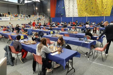 Championnats de Normandie d’échecs : plus de 200 jeunes s’affrontent à Lisieux