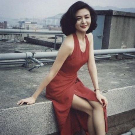 Une belle de Sing : Rosamund Kwan