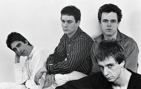 Blonde & Idiote Bassesse Inoubliable******Pink Flag de Wire