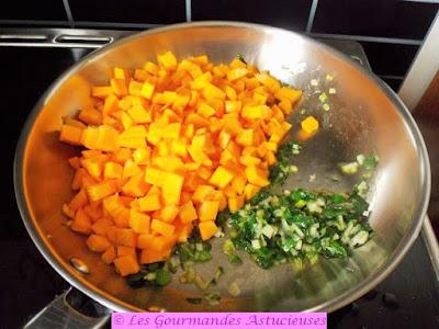 Courge et chou à la sauce crémeuse aux noix (Vegan)