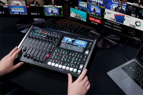 Roland VR-120HD : un mélangeur AV pour le direct à multiples sorties