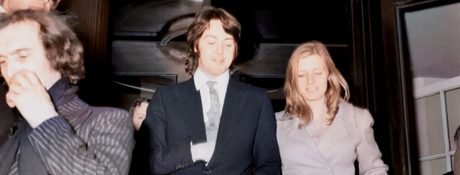Le mariage de Paul McCartney montre à quel point les Beatles se sont éloignés les uns des autres. Le mariage de Paul McCartney montre à quel point les Beatles se sont éloignés les uns des autres.