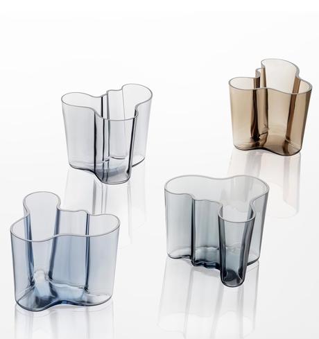 vase design en verre recyclé Alvar Aalto