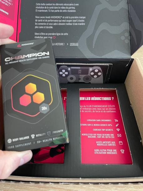 Unboxing de ma commande MADMONQ compléments alimentaires pour gamers
