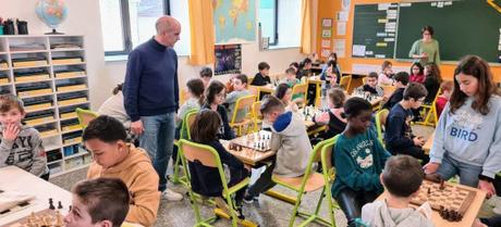 Jouer aux échecs pour mieux apprendre à l’école