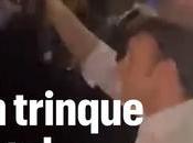 Doigt d'honneur, Micron...