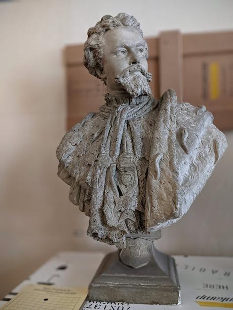 Gipsbüste des Königs Ludwig II. — Residenzmuseum / Musée de la Résidence — Buste en plâtre du roi Louis II de Bavière