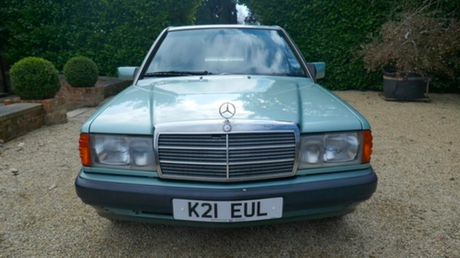 Une Mercedes achetée par Paul McCartney pour sa fille Stella vendue aux enchères