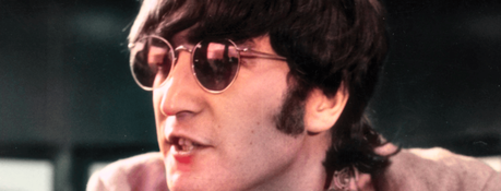 John Lennon a plaisanté sur le fait qu’il recevrait un prix pour la chanson “Yesterday” des Beatles, même s’il ne l’a pas écrite.