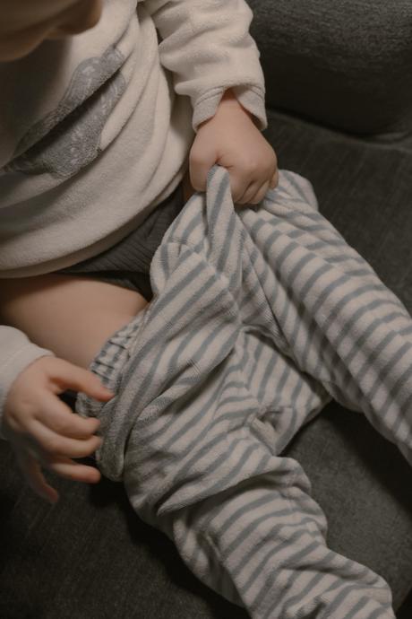 autonomie bébé conseil mettre son pyjama tout seul