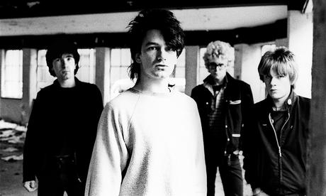 Blonde & Idiote Bassesse Inoubliable*********War de U2 Blonde & Idiote Bassesse Inoubliable*********War de U2