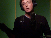 Paul McCartney qu’il fait souvent “tour passe-passe” lorsqu’il écrit chansons