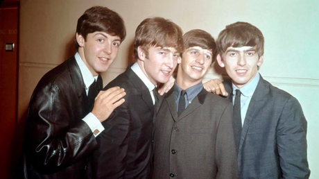 Revue de presse de l'album 'Please Please Me' des Beatles : Retour sur le premier album des Fab Four à l'occasion de son 60e anniversaire