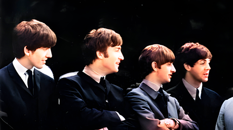 Paul McCartney et John Lennon, créateurs du riff d'harmonica nostalgique de Love Me Do