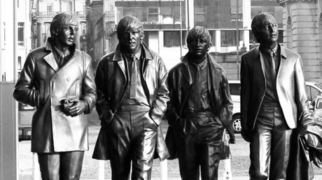 Les Beatles perplexes face à l'argent, gestion d'argent