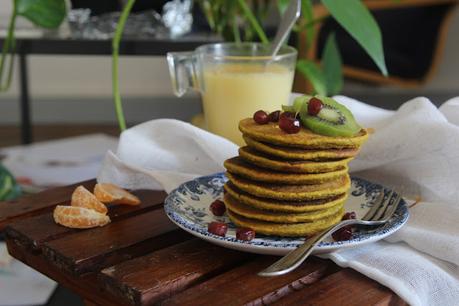 Golden latte pancakes vegan express