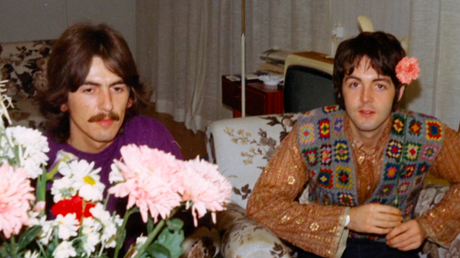 George Harrison et Paul McCartney des Beatles