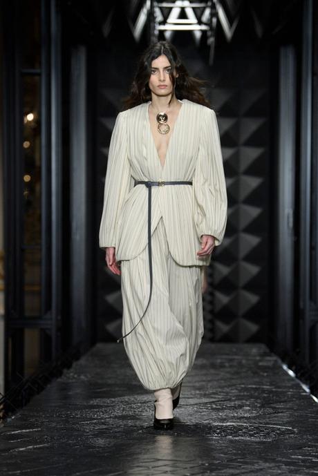 LOUIS VUITTON COLLECTION DÉFILÉ FEMME AUTOMNE-HIVER 2023