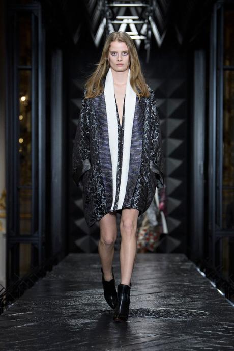 LOUIS VUITTON COLLECTION DÉFILÉ FEMME AUTOMNE-HIVER 2023