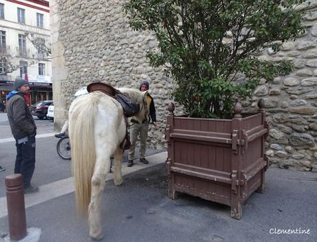 Prades L'Eglise Saint Pierre et l'Atelier de Grenat