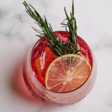 Les meilleurs recettes de cocktails avec des spiritueux français à faire à la maison