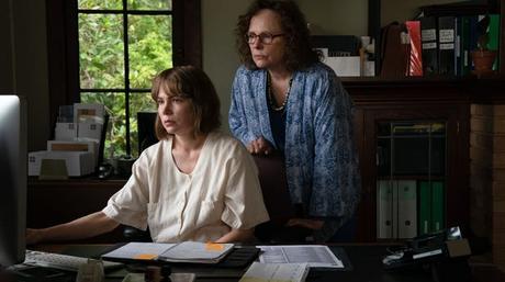 Portrait d’une artiste en femme capricieuse