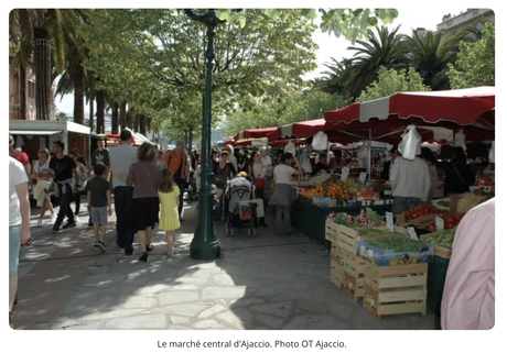 800_ DE MARSEILLE À TUKTOYAKTUK