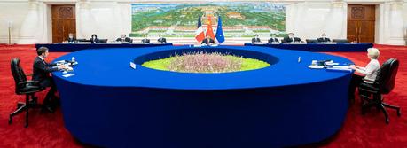 Malgré les gesticulations franco-européennes, la dédollarisation se précise Malgré les gesticulations franco-européennes, la dédollarisation se précise