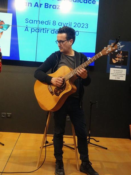 Dan Ar Braz en showcase au Cultura de Langueux, le 8 avril 2023