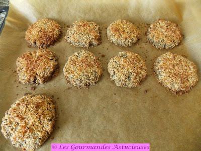 Galettes de lentilles aux champignons à la croûte de noix (Vegan) Galettes de lentilles aux champignons à la croûte de noix (Vegan)