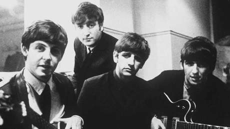 5 chansons des Beatles parfaites pour les mariages Les Beatles jouant pour un mariage