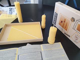 Découverte du thème des abeilles : table de jeu, activités et lectures.