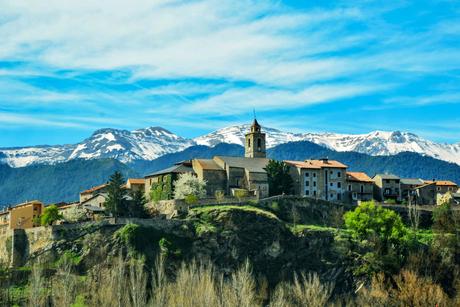 Bellver de Cerdanya © Maria Rosa Ferre - licence [CC BY-SA 2.0] from Wikimedia Commons