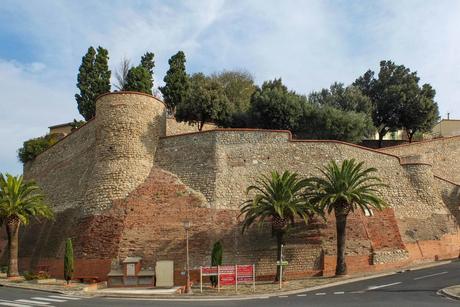 Elne Fortifications © Palauenc05 - licence [CC BY-SA 3.0] from Wikimedia Commons