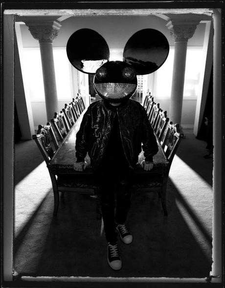 deadmau5 collabore avec le photographe portraitiste Timothy White pour publier des NFT en édition limitée deadmau5 collabore avec le photographe portraitiste Timothy White pour publier des NFT en édition limitée