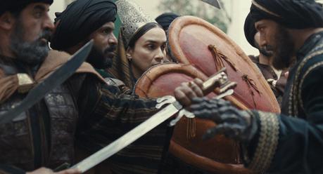 La Dernière Reine (2023) de Damien Ounouri et Adila Bendimerad