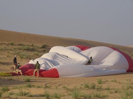 desertdubaiairballoonmontgolfiere