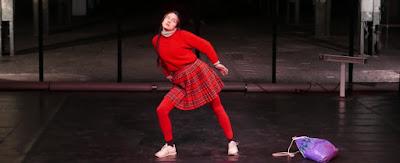 Le grand sommeil mis en scène par Marion Siéfert, avec Helena de Laurens