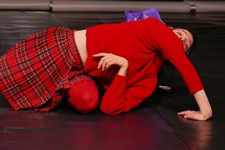 Le grand sommeil mis en scène par Marion Siéfert, avec Helena de Laurens