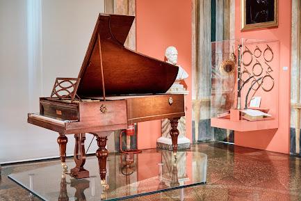 Bologne — Musée international et bibliothèque de de la musique — 38 photos