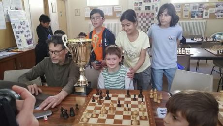 A 8 ans, cet enfant est champion de France d'échecs