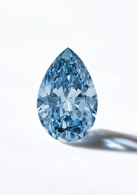 Le Diamant Bulgari Laguna Blu : Une Étoile Scintillante du Gala Met Prête à Briller à Sotheby’s Geneva Luxury Week