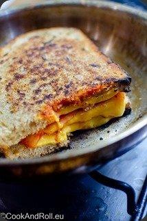 Grilled Cheese au kimchi