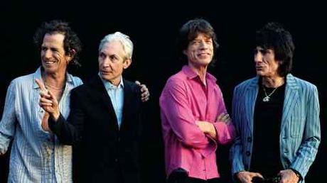De gauche à droite : Keith Richards ;  Charlie Watts;  Mick Jagger;  Bois de Ronnie