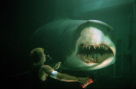 Renny Harlin à la réalisation du shark movie Deep Water ?